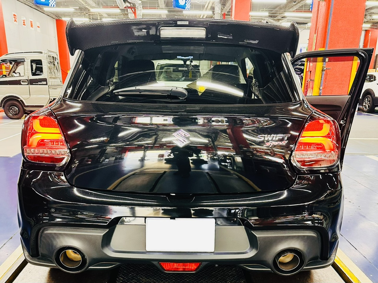 ZC33SスイスポにLEDテール取り付け