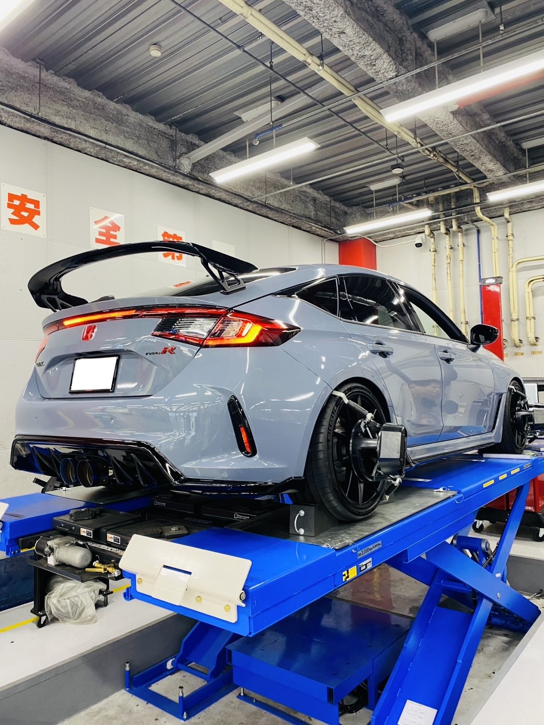 FL5 シビックタイプR アライメント調整中
