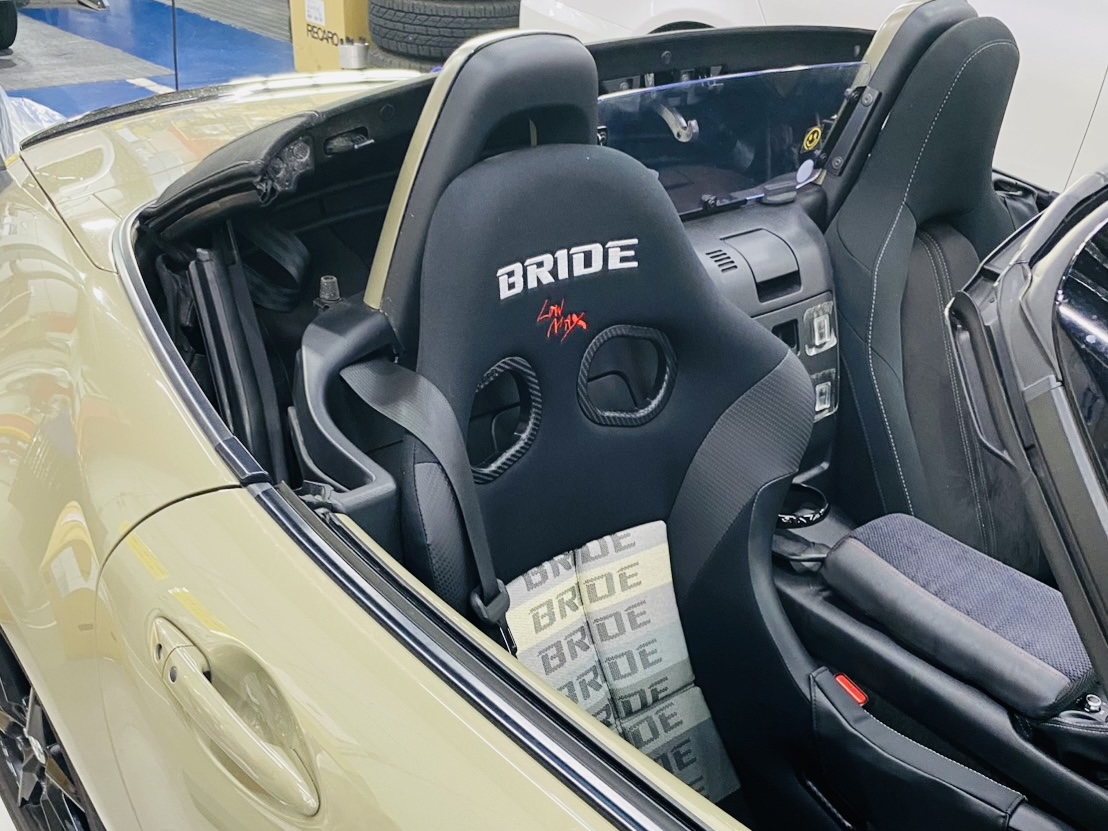 NDロードスターにbride取り付け
