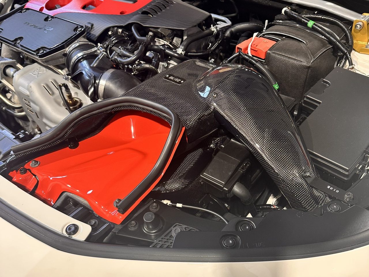 FL5 TYPE Rにインテーク取り付け